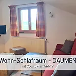 Bauernhof Finkel - Mit Balkon - Bergsicht - Traktor Mitfahren - Tiere Streicheln - Entspannter Familienurlaub - Zentrale Lage Nahe Oberstdorf * Ofterschwang