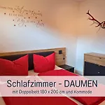 Apartment Bauernhof Finkel - Mit Balkon - Bergsicht - Traktor Mitfahren - Tiere Streicheln - Entspannter Familienurlaub - Zentrale Lage Nahe Oberstdorf