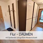 Bauernhof Finkel - Mit Balkon - Bergsicht - Traktor Mitfahren - Tiere Streicheln - Entspannter Familienurlaub - Zentrale Lage Nahe Oberstdorf