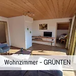 Bauernhof Finkel - Mit Balkon - Bergsicht - Traktor Mitfahren - Tiere Streicheln - Entspannter Familienurlaub - Zentrale Lage Nahe Oberstdorf * Ofterschwang