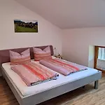 Bauernhof Finkel - Mit Balkon - Bergsicht - Traktor Mitfahren - Tiere Streicheln - Entspannter Familienurlaub - Zentrale Lage Nahe Oberstdorf *