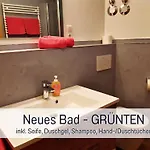 Bauernhof Finkel - Mit Balkon - Bergsicht - Traktor Mitfahren - Tiere Streicheln - Entspannter Familienurlaub - Zentrale Lage Nahe Oberstdorf Appartement *