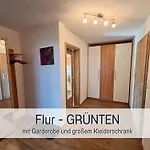 Bauernhof Finkel - Mit Balkon - Bergsicht - Traktor Mitfahren - Tiere Streicheln - Entspannter Familienurlaub - Zentrale Lage Nahe Oberstdorf Appartement *
