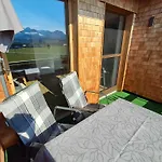 Bauernhof Finkel - Mit Balkon - Bergsicht - Traktor Mitfahren - Tiere Streicheln - Entspannter Familienurlaub - Zentrale Lage Nahe Oberstdorf Ofterschwang