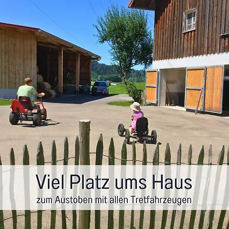 Bauernhof Finkel - Mit Balkon - Bergsicht - Traktor Mitfahren - Tiere Streicheln - Entspannter Familienurlaub - Zentrale Lage Nahe Oberstdorf Lejlighed