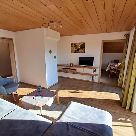 Bauernhof Finkel - Mit Balkon - Bergsicht - Traktor Mitfahren - Tiere Streicheln - Entspannter Familienurlaub - Zentrale Lage Nahe Oberstdorf *